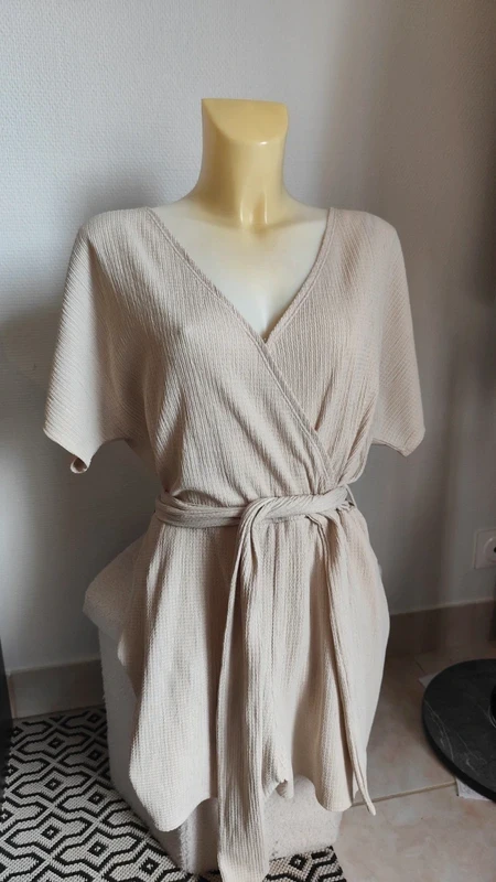 Beige vloeiende zomer jumpsuit met wijde pasvorm / relaxte lichte en luchtige T38/ – photo 7